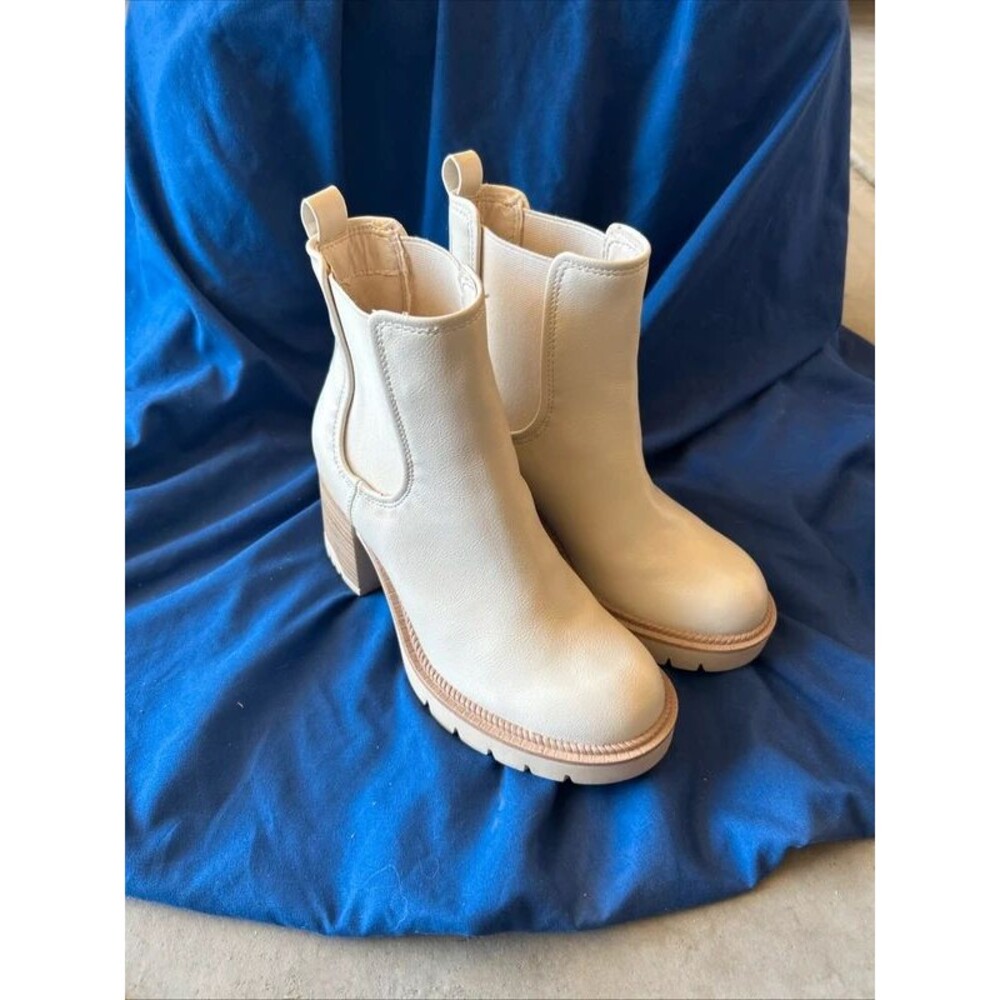 Mia chunky lug boots boot- size 6 1/2